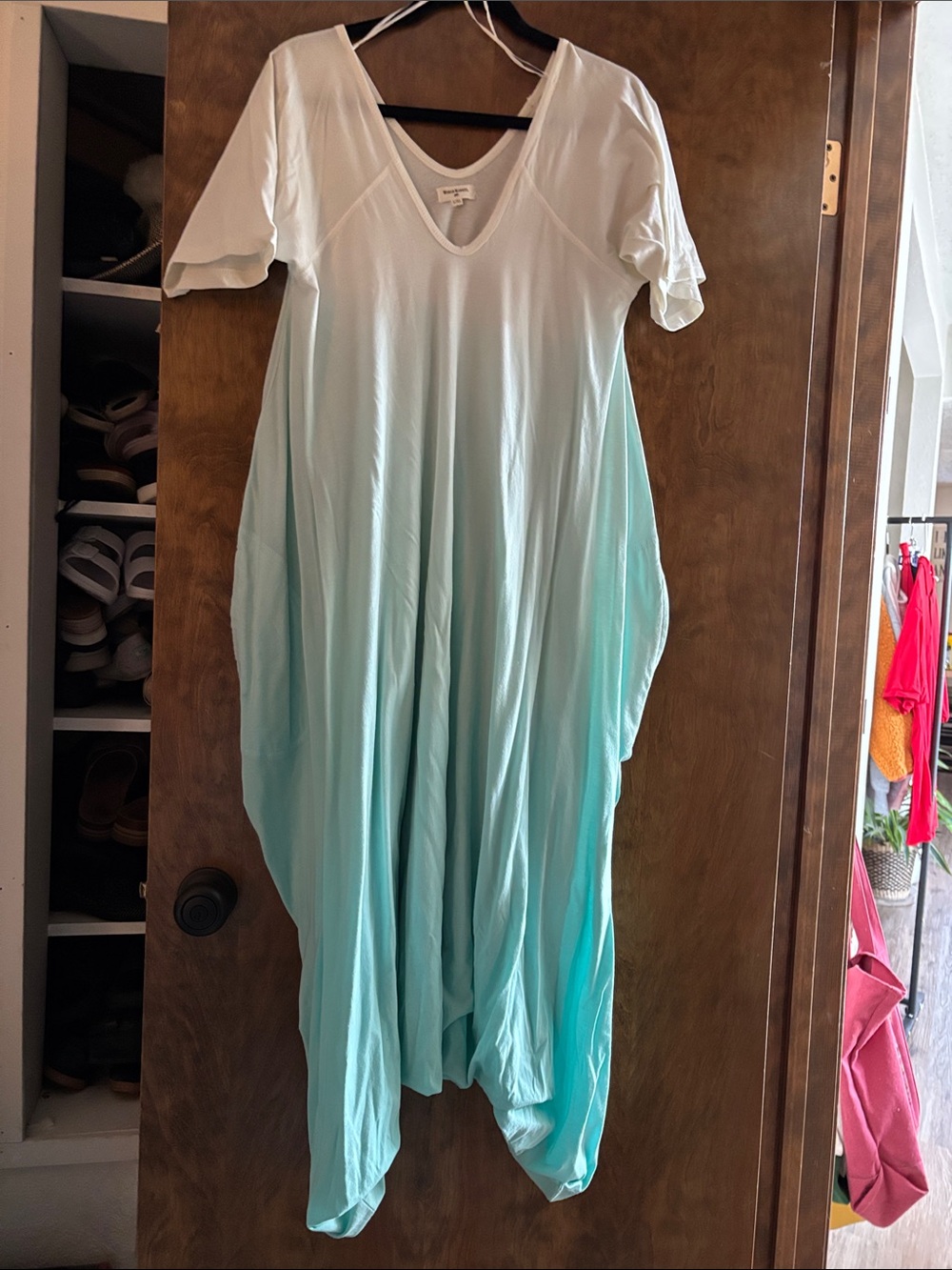 World Market White V-Neck T-shirt jumper.